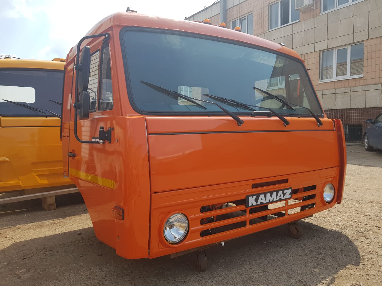 Кабина КАМАЗ мод. 43118, вездеход (спальное место)